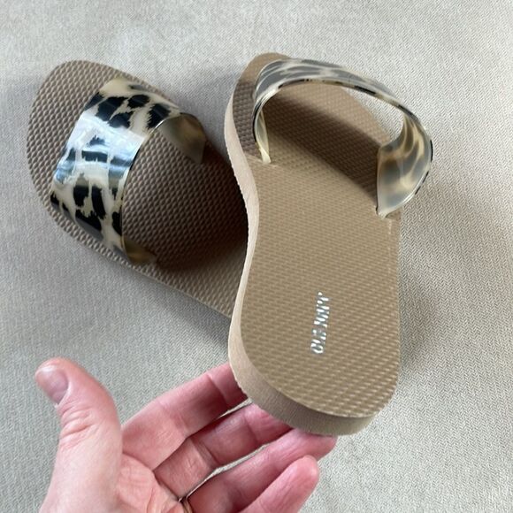 Old Navy Animal Print slip ons - Picture 3 of 9